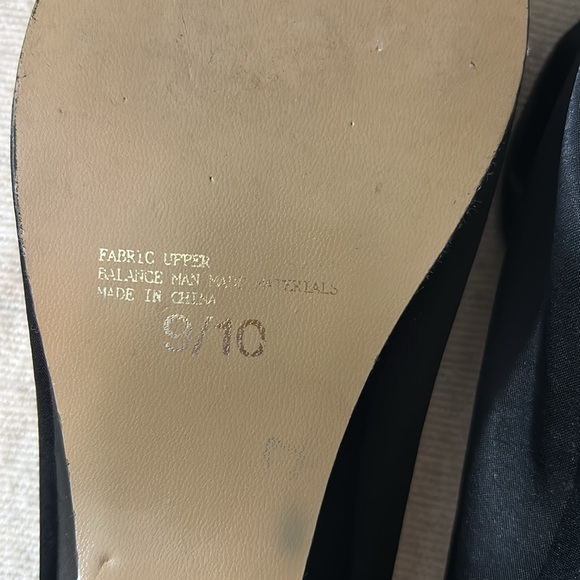 Vintage Victoria’s Secret Heeled Slippers - Picture 8 of 9